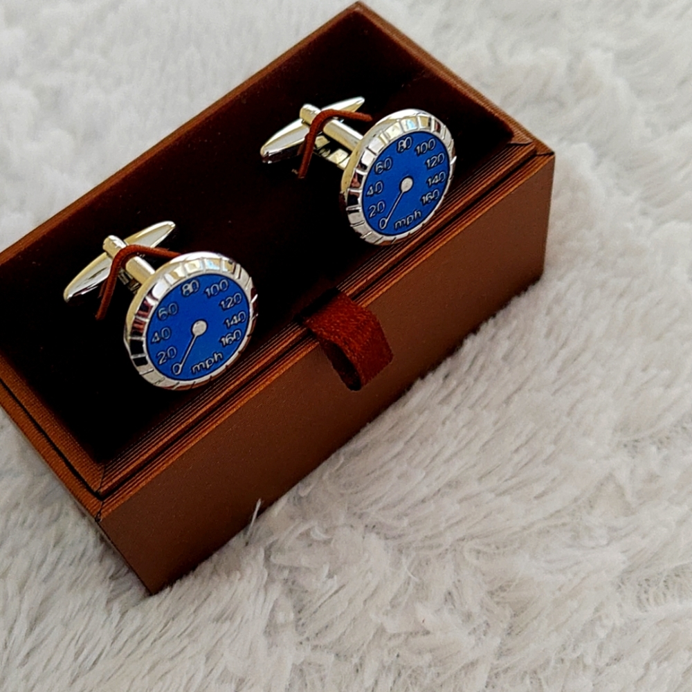Speedometer cufflinks